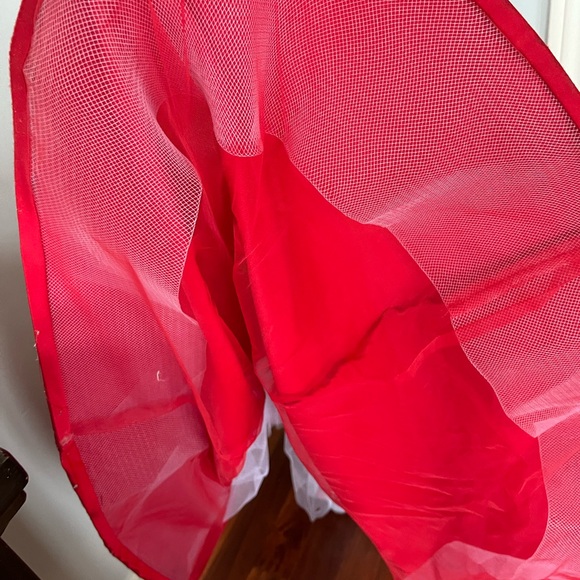 Which gal has the right party to wear this Stunning Tiffany Gown sz 0 - Picture 8 of 9